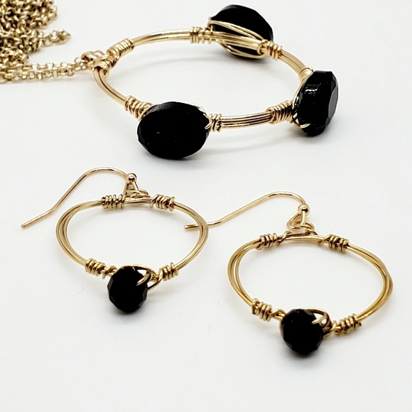 Goldtone wire wrap black bead set Earrings And Necklace NWOT - Picture 2 of 6